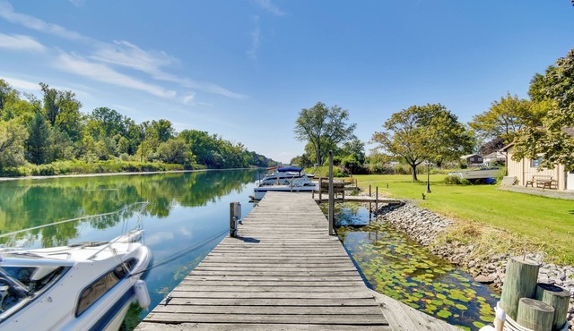 Riverfront Couple's Retreat, 3 Mi to Seneca Lake!