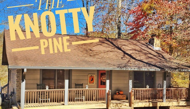 Riverfront Ellijay Cabin - Hot Tub - Arcade - Resort Pools - 3 Bedroom Sleeps 6