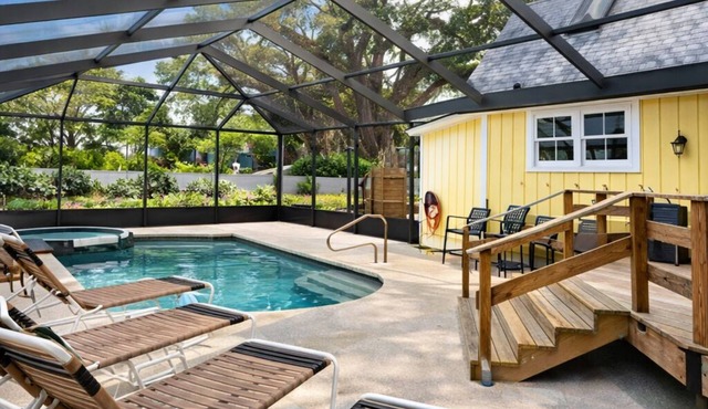 Riverfront Entertainer's Oasis