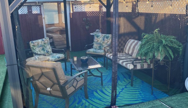 Riverfront Family Home w/Fully Fenced Backyard, screened in front porch, BBQ