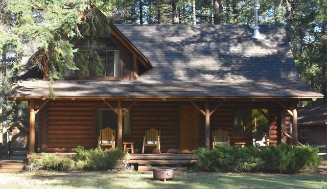 Riverfront Farwood Cabin Retreat