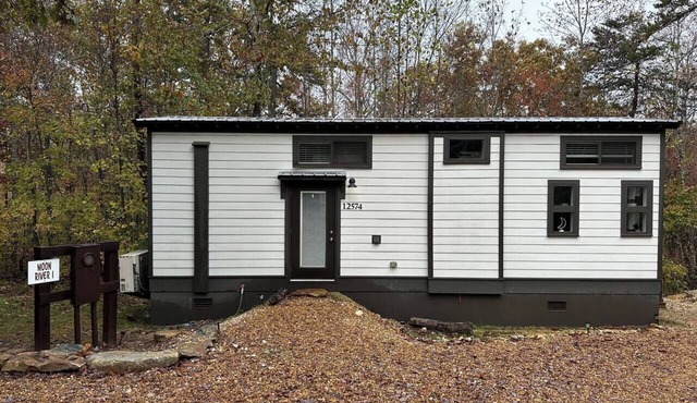 Riverfront | Fish & Kayak | Downtown & State Parks