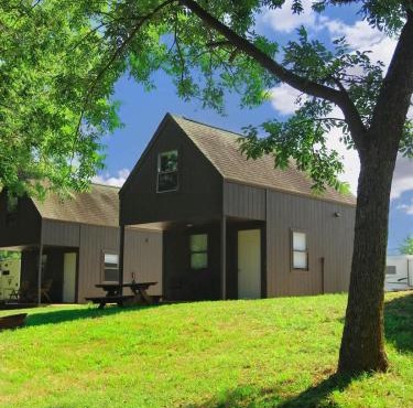 Riverfront Getaway Cabin #2 - Sleeps 5