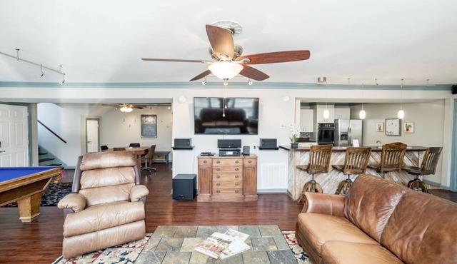 Riverfront hidden gem, ground floor open space!