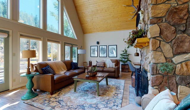 Riverfront Home w/a Private Hot Tub, Gazebo, Deck w/River Views, & Free WiFi