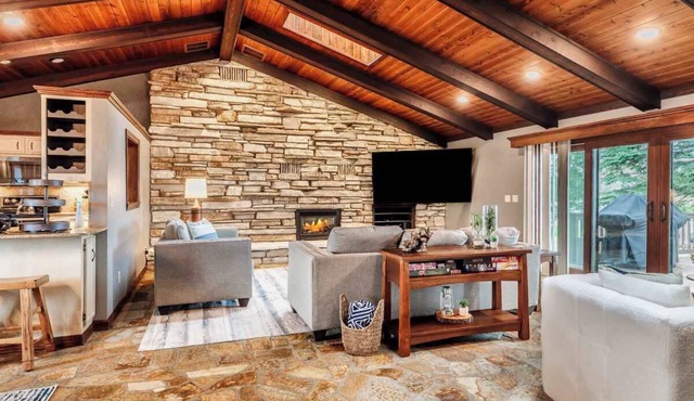 Riverfront Home with Fireplace & Ice Fishing