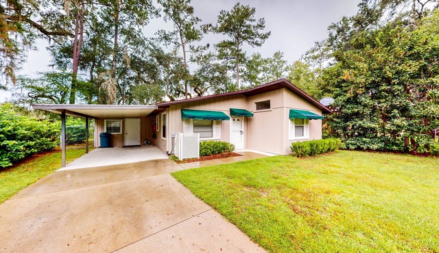 Riverfront Home with Private Dock, Boat House & Boat Lift - Fireplace & W/D