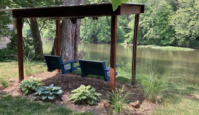 Riverfront house on the Tippecanoe River- Yogi’s Den - upper level