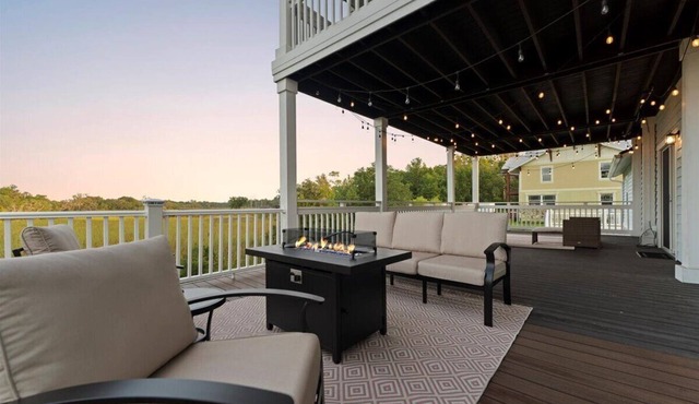 Riverfront Luxury - Gym, Game Room, Pet-Friendly