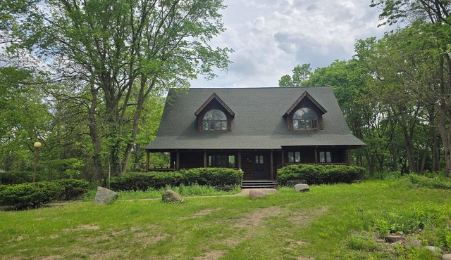 Riverfront Luxury private Cabin