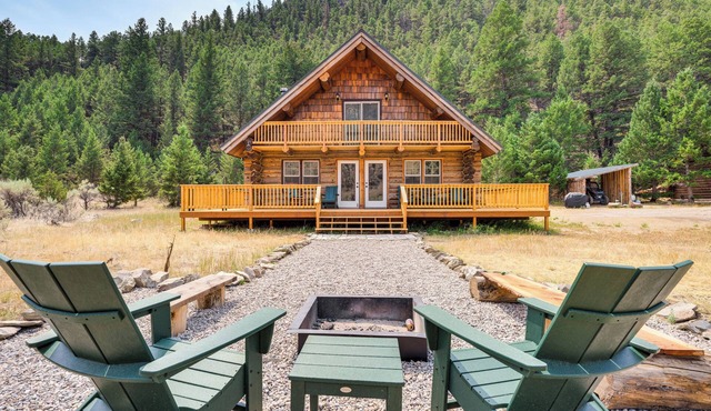 Riverfront Montana Log Cabin w/Mountain Views!