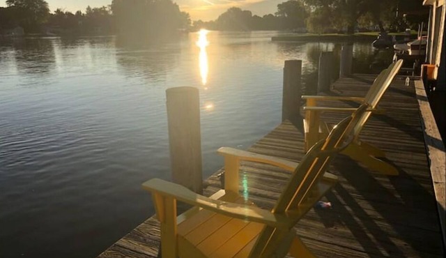 Riverfront Oasis - Hot tub- Seasonal heated pool