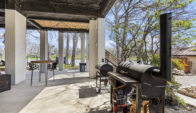 Riverfront Oasis, Private Dock, Grill & Firepit