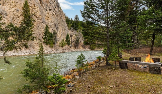 Riverfront Paradise between Big Sky and Bozeman
