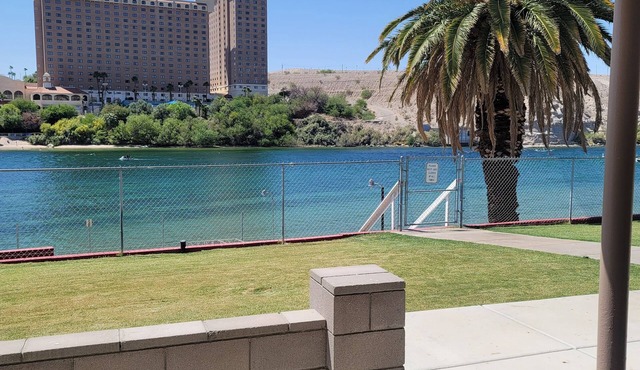 Riverfront Paradise! Sleeps 7