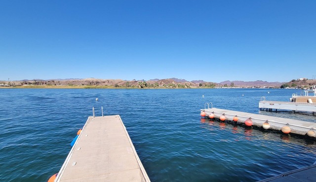 Riverfront Parker Home 4/3 with dock and views!