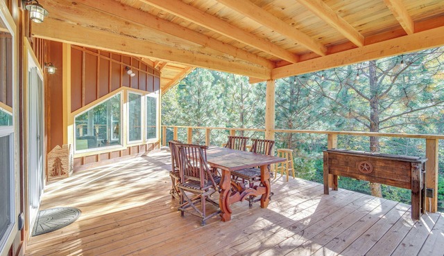 Riverfront Relaxation: Secluded Jacksonville Home