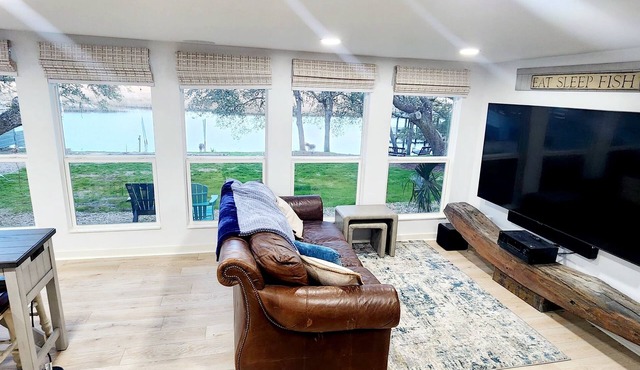 Riverfront Retreat- Fishing Dock, Screen Porch, Shaded Lawn, Adirondack Chairs