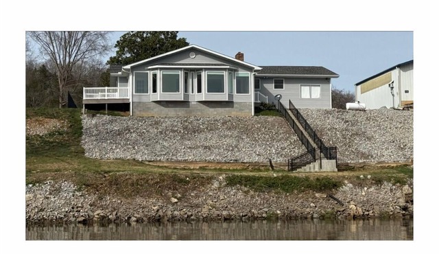 Riverfront Retreat - Fish, Float and Unwind - Charming Two Bedroom Getaway