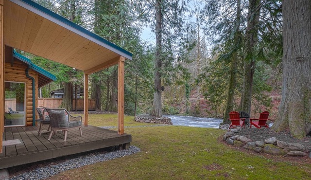 Riverfront Retreat on the Cedar River