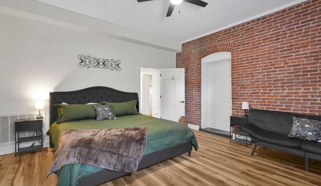 Riverfront Retreat Room 3!