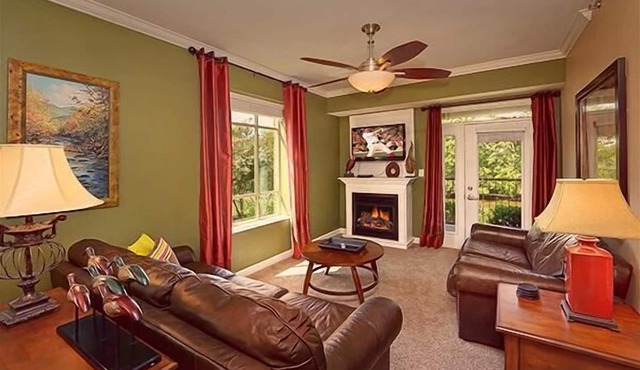 Riverfront Spacious Luxury Condo in Perfect Location near Tanger Outlets