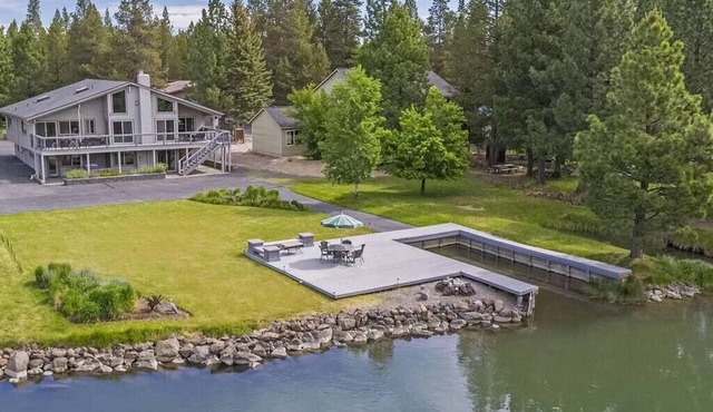 Riverfront Sunriver Retreat