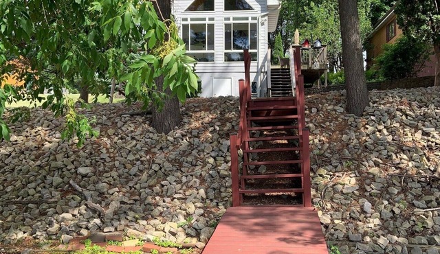 Riverfront vacation home with beautiful views and private dock