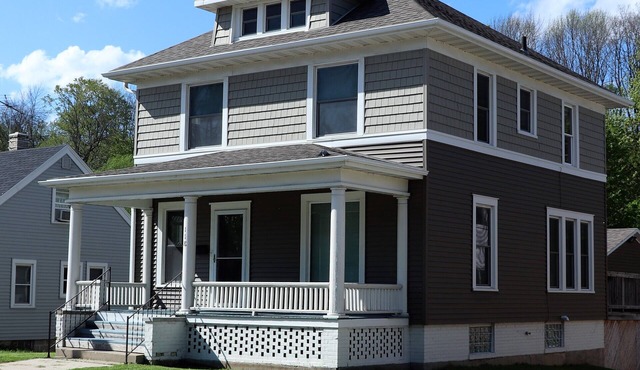 Riverfront Victorian Downtown Sheboygan Falls