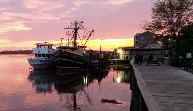 RIVERFRONT VILLAGE MARSH VIEW 3 BEDROOM, 3 BATH CONDO WITH BOAT SLIP