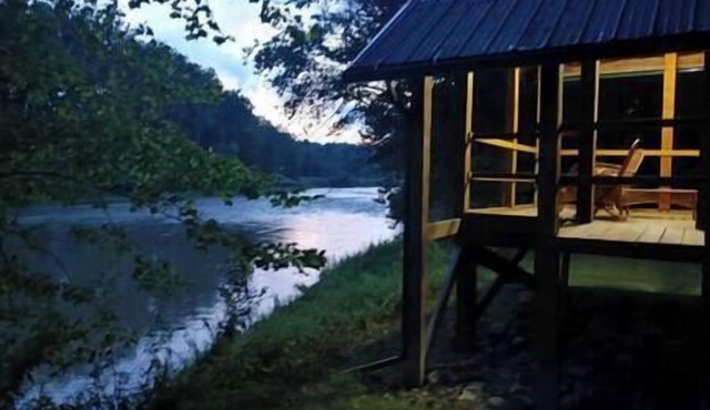 :) Riverfront Writers Dream| BuildaFire Skip Rocks #2