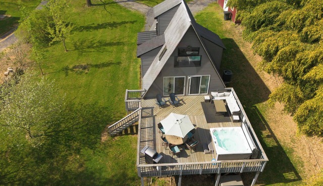 Riverfront🏕A-Frame/HOT TUB/Fire Pit! FAST Wifi
