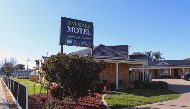 RiverPark Motel