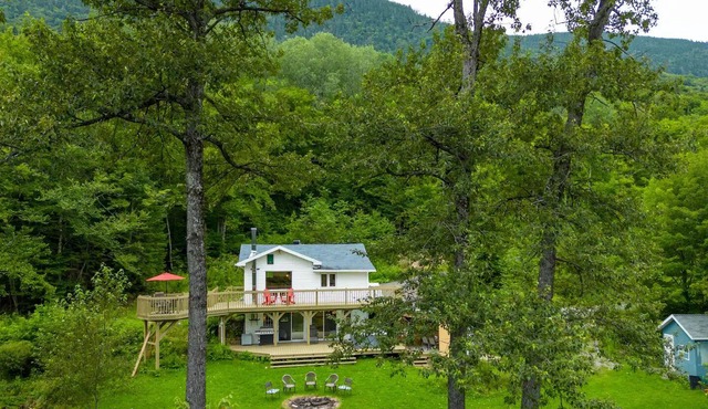 Riverside cottage with hot tub - Le chaga - Pet friendly!