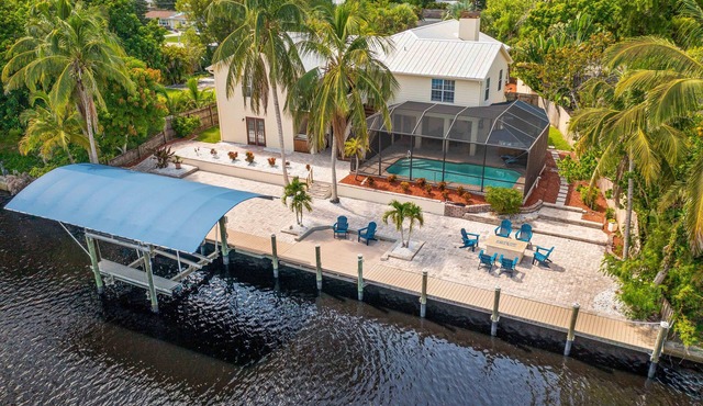 Rivers Edge Oasis, Our Secluded Paradise-Sleep 21+ "NEW LISTING"