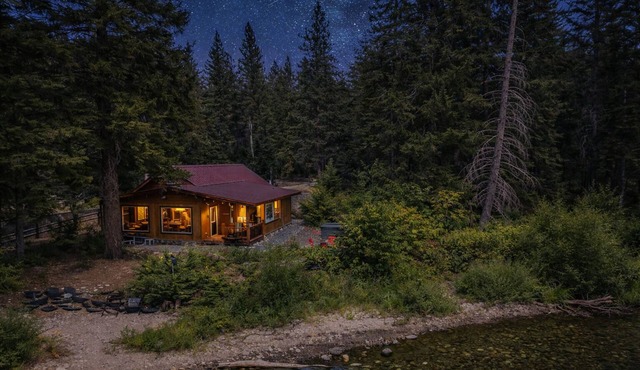 Rivers Edge/River, Hot Tub, WIFI, Dogs, Fenced