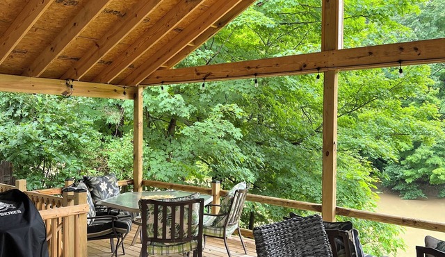 Rivers Nest -River Lifestyle