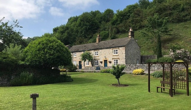 Riversdale Farm Cottage, Upperdale | Peak District