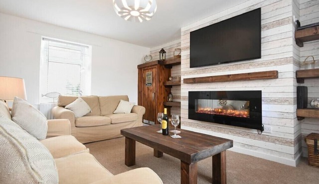 RIVERSHIELD, pet friendly in Warkworth