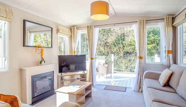 Riverside 2 Bed Holiday Caravan – Lynher Retreat