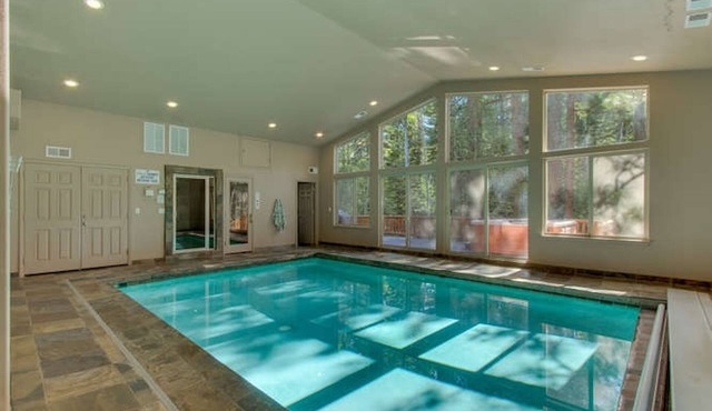 Riverside 6 Bed 6 Bath Indoor Pool & Hot tub & Sauna & Steam Shower In Tahoe !
