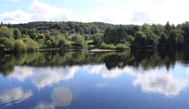 Riverside Apartment offering stunning views over River Taynn