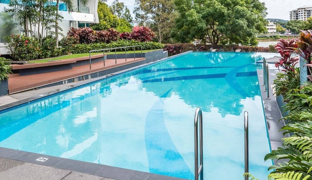 Riverside at WaterEdge West End