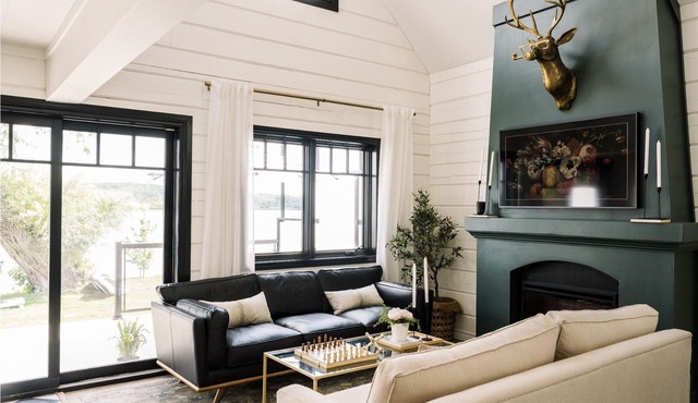 Riverside Cabin 1nFeel like royalty in this riverside retreat.