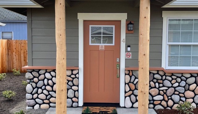 Riverside Cabin 4 - (Brand New Construction!)