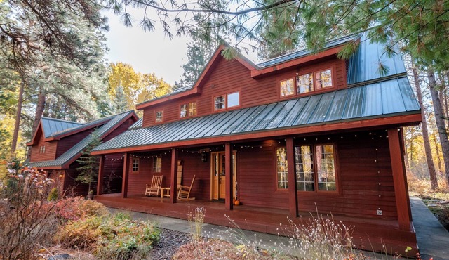 Riverside Cabin in Cle Elum. Pet Friendly!