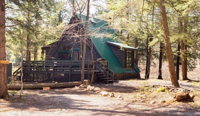 Riverside Cabin & Nature Trails