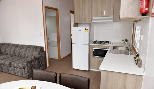 Riverside Cabin Park