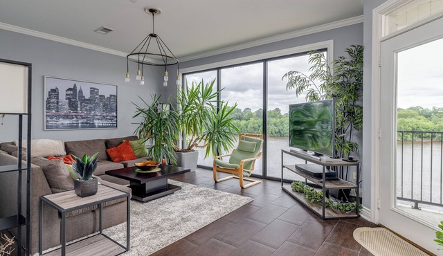 Riverside Condo in downtown West Monroe