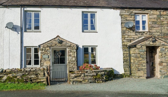 Riverside Cottage - Duddon Valley (Dog-friendly)